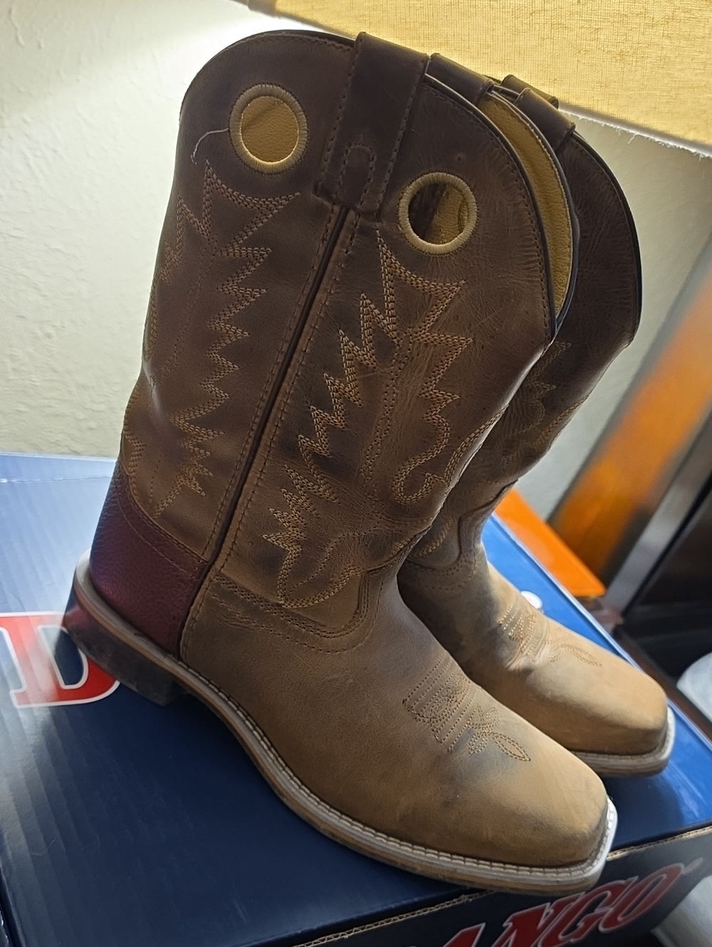 Kid's Smoky Mountain Jesse Brown Square Toe Boot 6 R Youth Boots